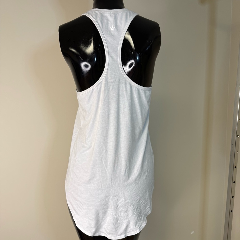 Lululemon Yogi Racerback Tank White Size 2 – Long Length Pocket Yoga Top - Picture 2 of 4